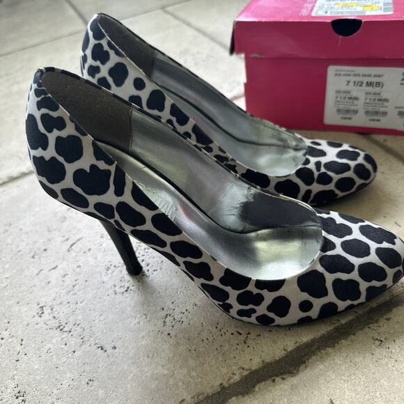 Cosmopolitan Women's Awestruck Black/White Leopard Size 7 1/2 - Picture 8 of 9